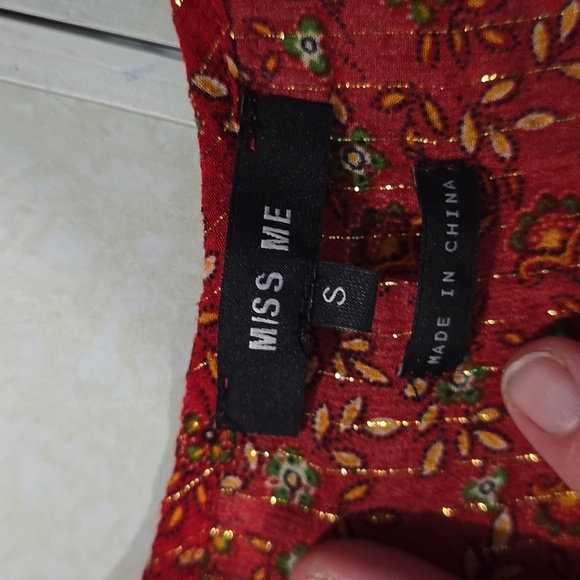 Miss Me Red and Gold Floral Print Blouse Size Small - Picture 7 of 12